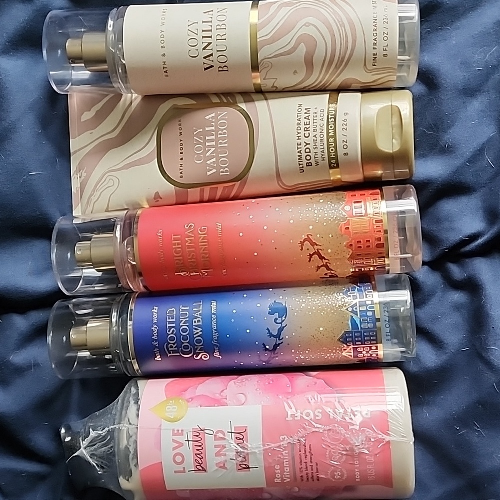 BATH ANDBODY WORKS BUNDLE